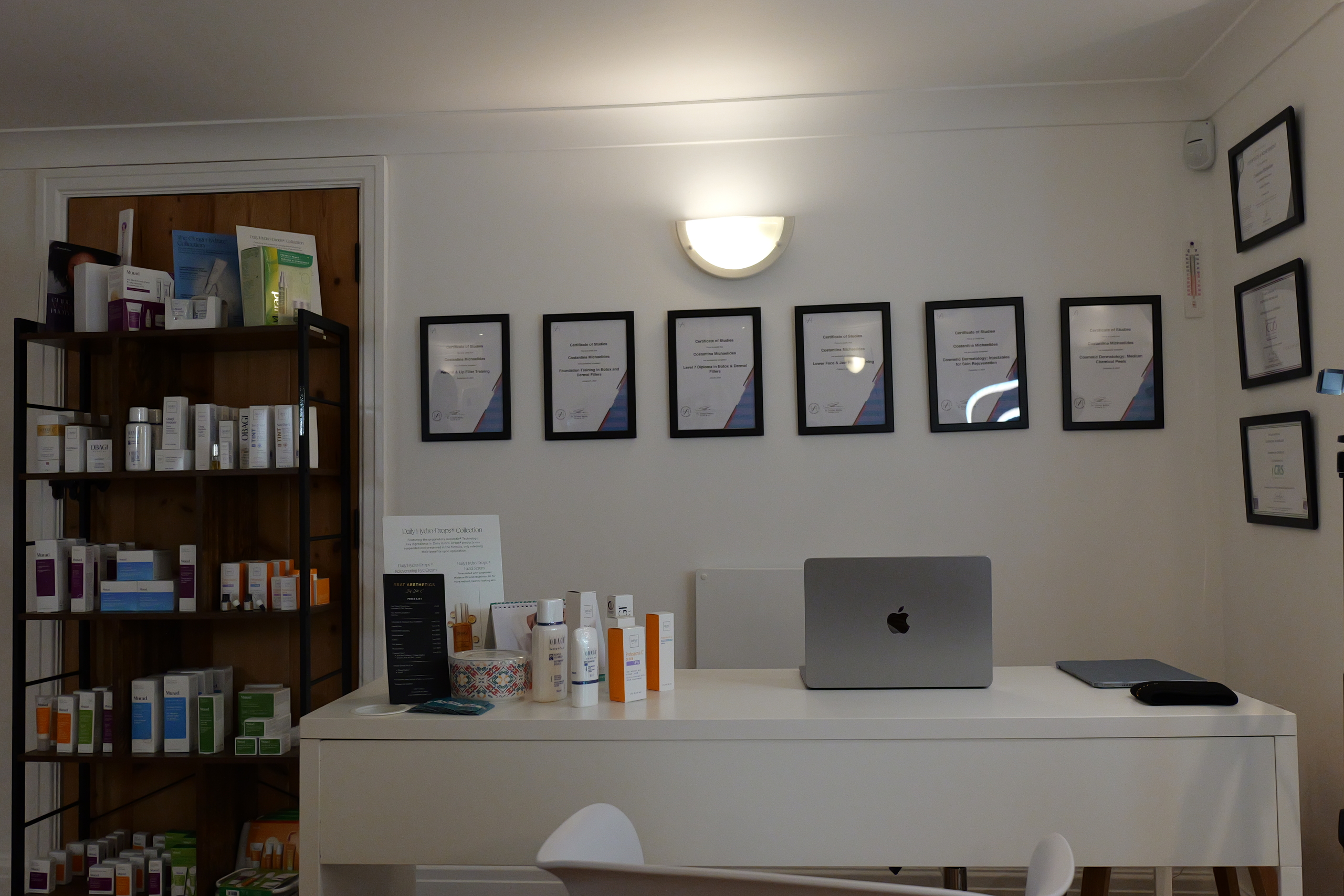 dermal filler dissolving clinic inside with laptop